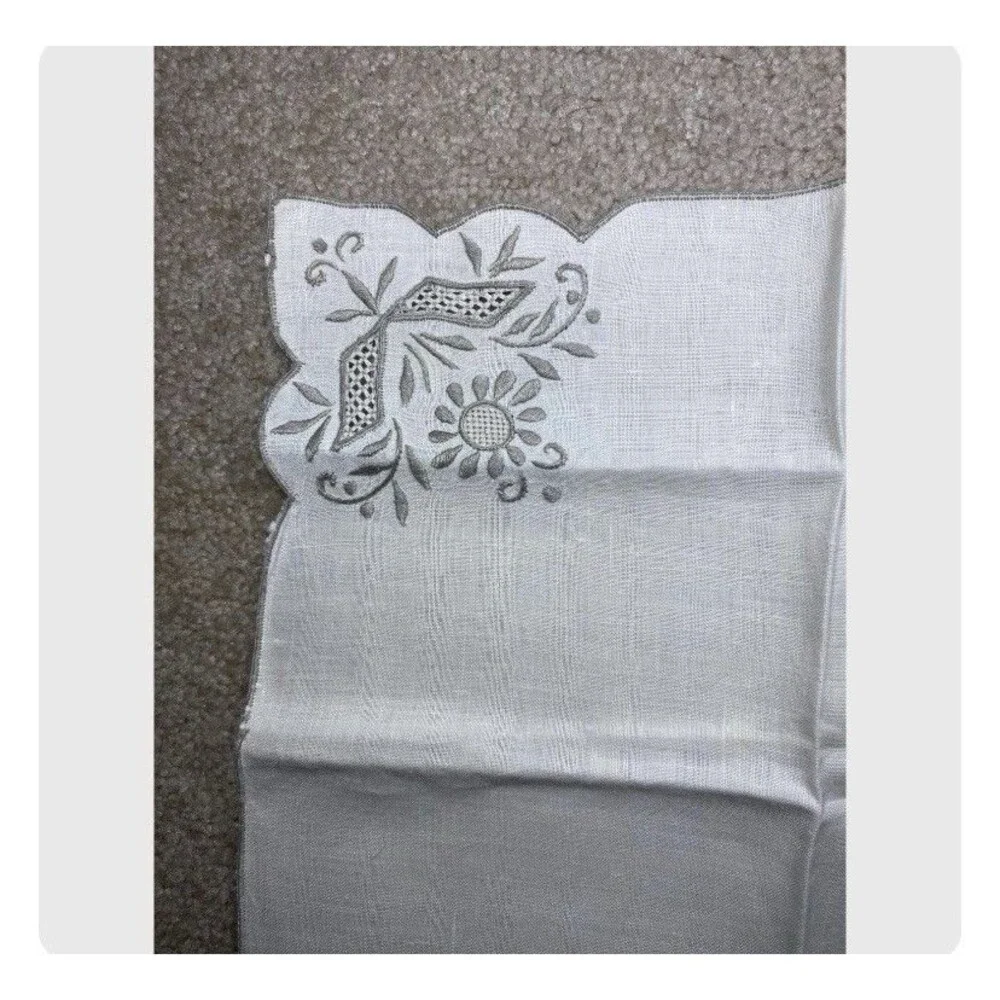 Set of 6 Vintage White Linen Napkins Hand Embroidered Scalloped Edge Whitework